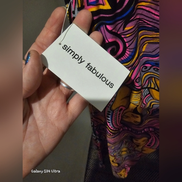 SIMPLY FABULOUS Stretch super soft Crop leggings NWT Sz XL - Picture 3 of 4